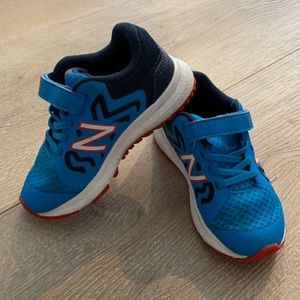 Toddler New Balance 519v2 size 8W